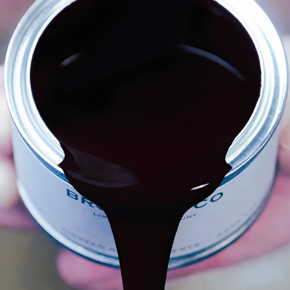 Linseed Oil Paint Brodsworth Brown paint pour