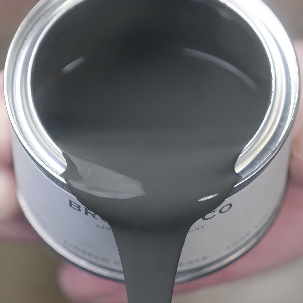 Linseed Oil Paint Manderley paint pour